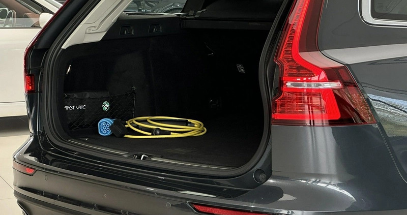 Volvo V60 cena 129900 przebieg: 164529, rok produkcji 2019 z Sztum małe 781